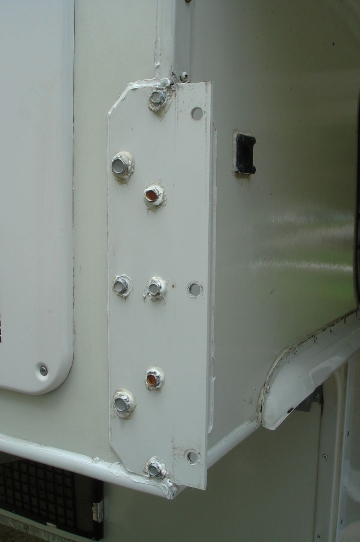 Open Roads Forum Truck Campers Lance front Atwood Jacks removal and reinstall